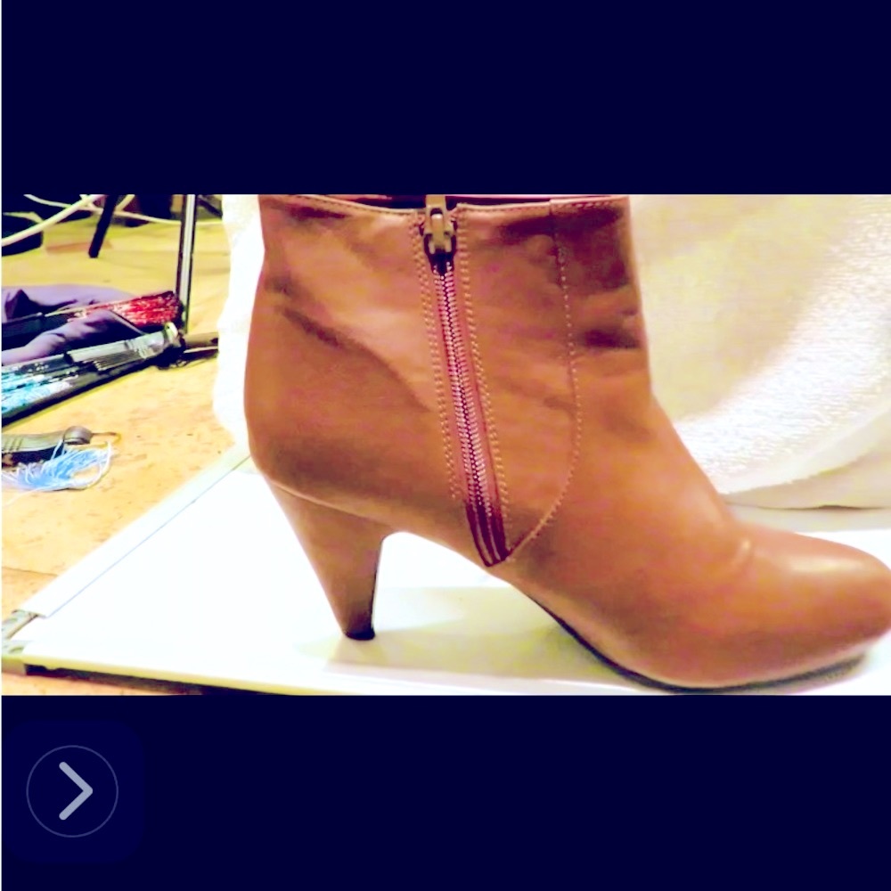 H&M Womens Ankle Boots Cognac Lght Brown Heeled Booties Vegan/ Faux Leather US 9